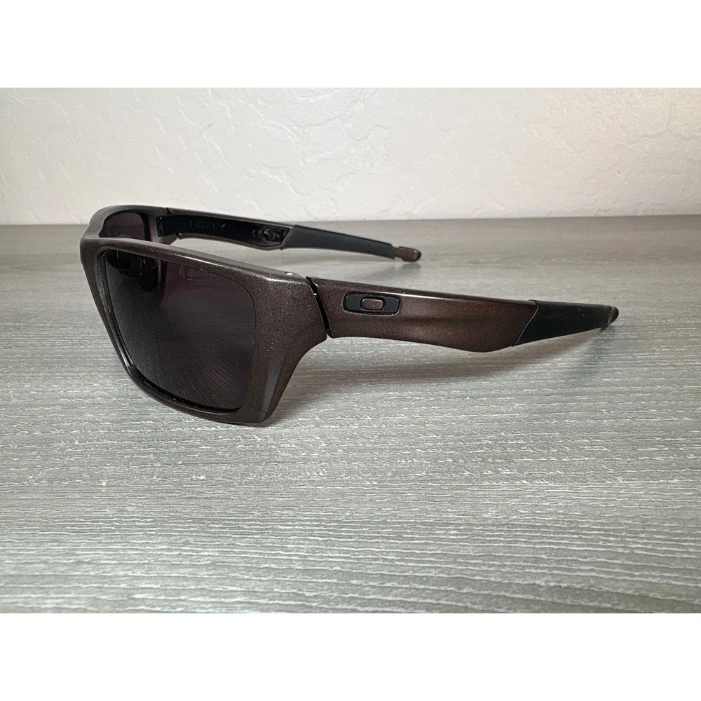 Oakley jury sunglasses